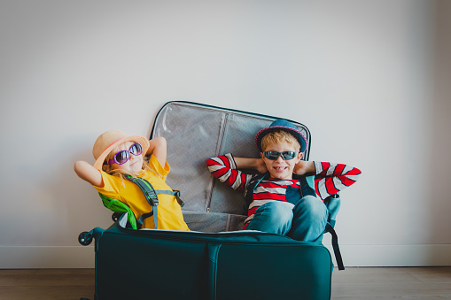 Viajes al Extranjero en casos de Hijos de Padres Separados
